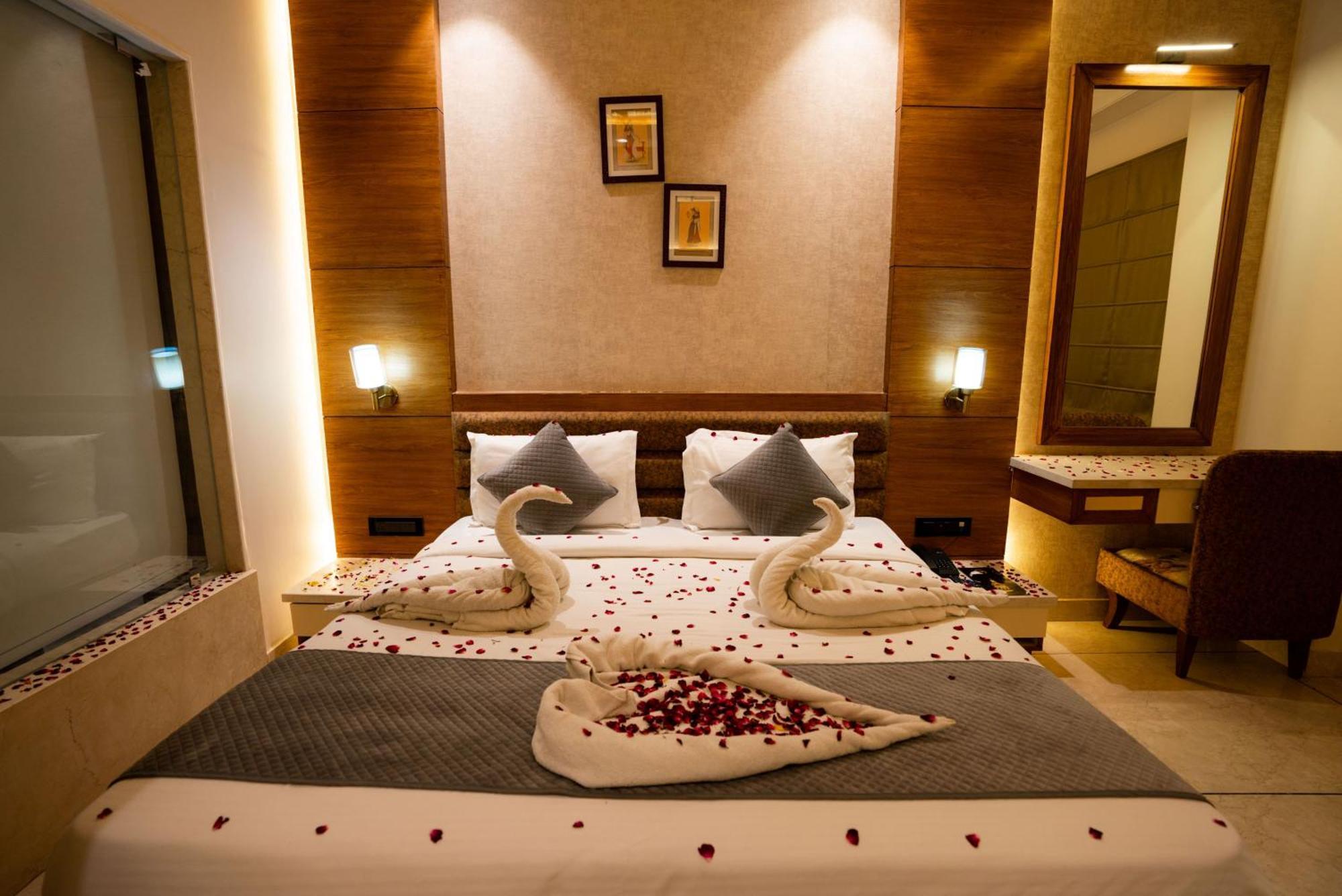 Hotel Rr 62-Jaipur City Centre Hotel Esterno foto