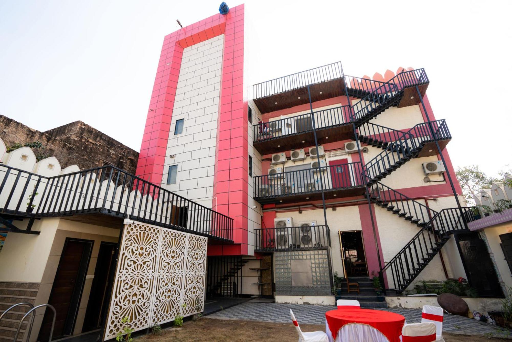 Hotel Rr 62-Jaipur City Centre Hotel Esterno foto