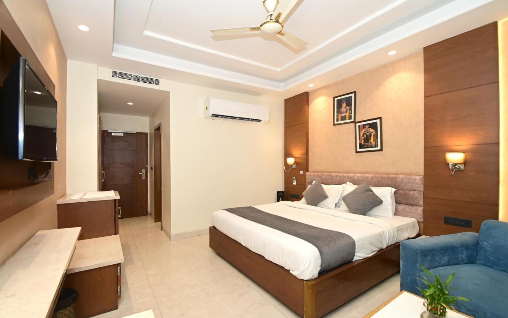 Hotel Rr 62-Jaipur City Centre Hotel Esterno foto