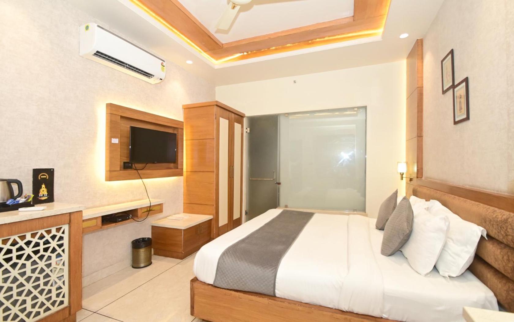Hotel Rr 62-Jaipur City Centre Hotel Esterno foto