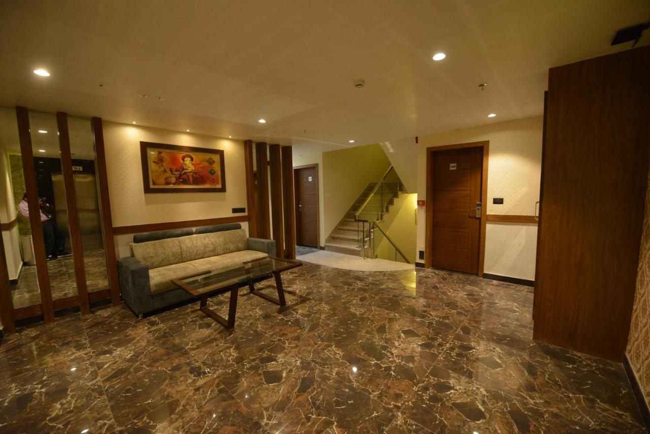 Hotel Rr 62-Jaipur City Centre Hotel Esterno foto