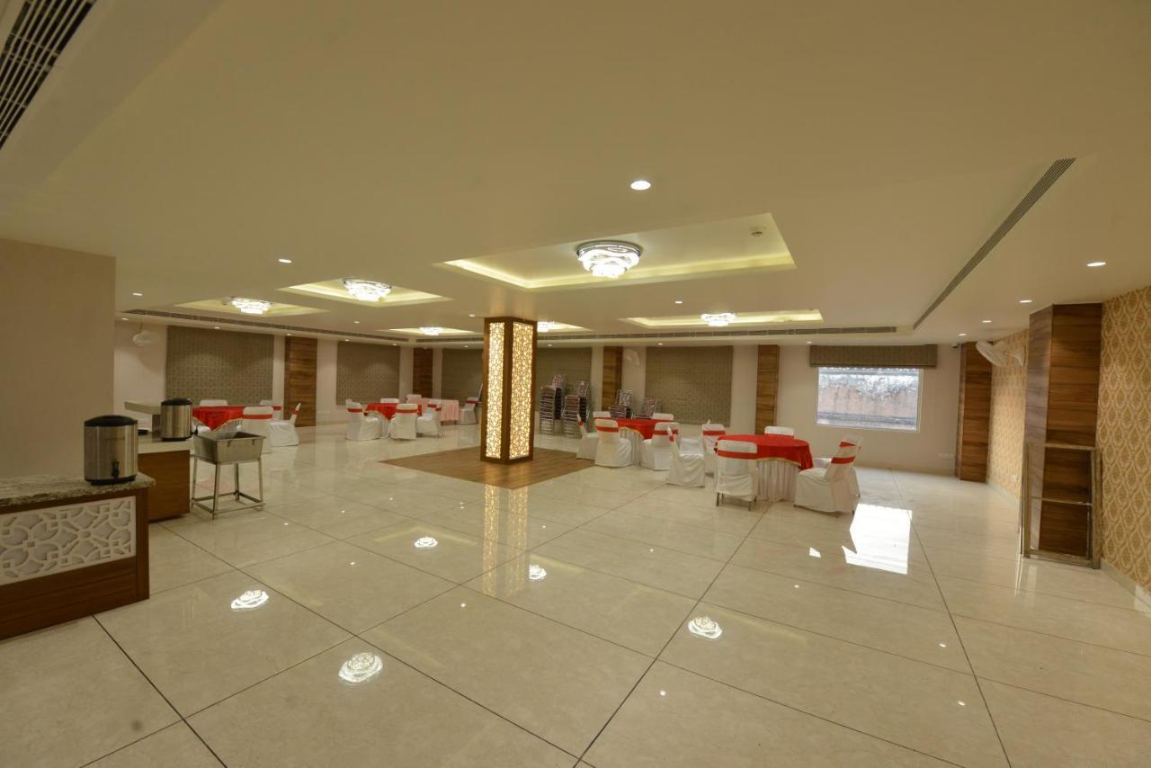 Hotel Rr 62-Jaipur City Centre Hotel Esterno foto