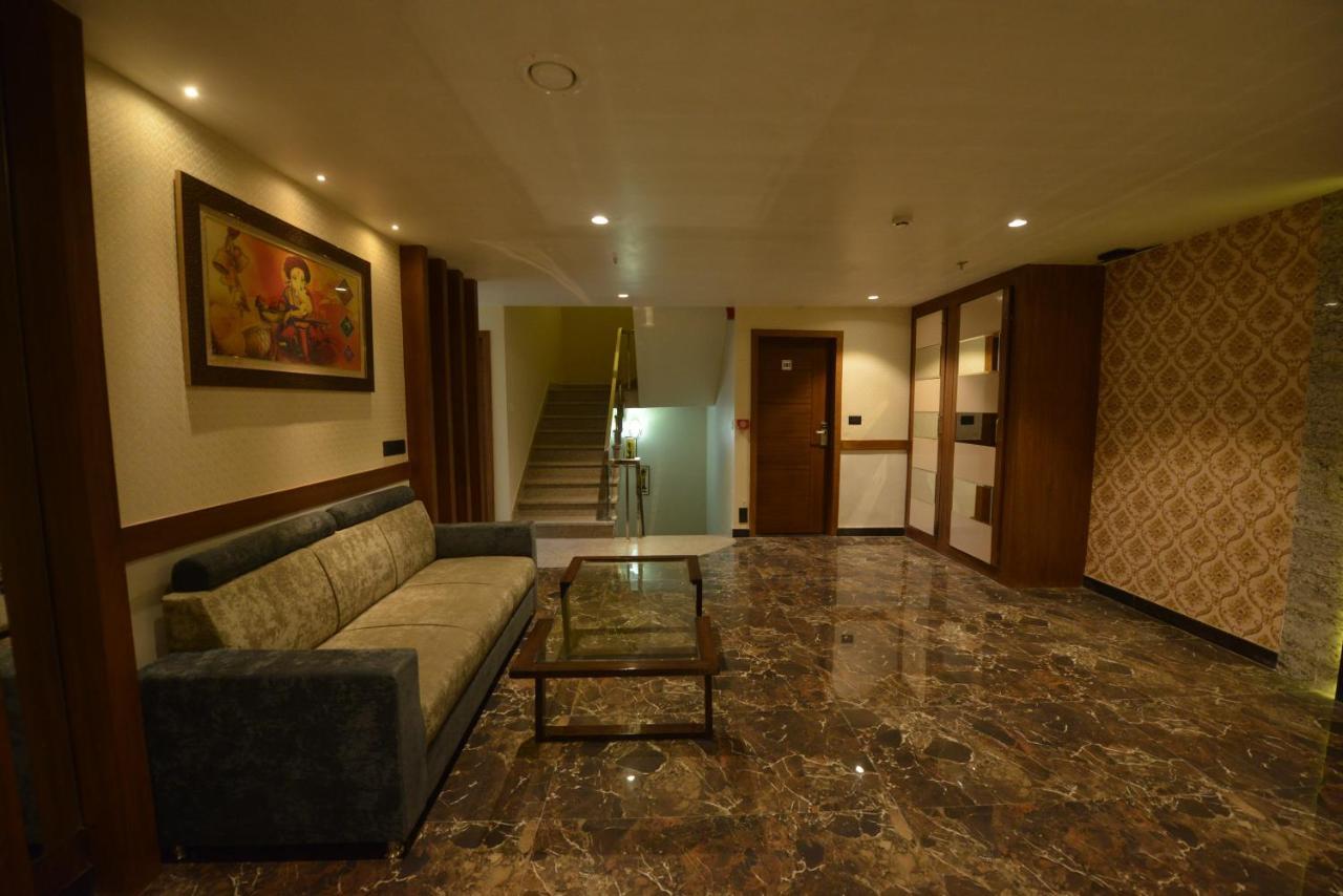 Hotel Rr 62-Jaipur City Centre Hotel Esterno foto